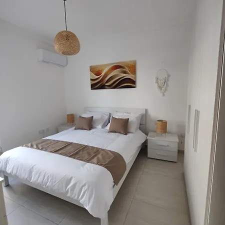 Marsaxlokk 2Br Apartment - Quiet Coastal Escape