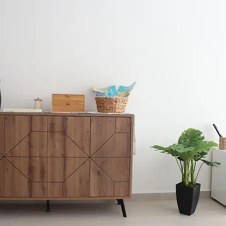 2br - Quiet Coastal Escape *