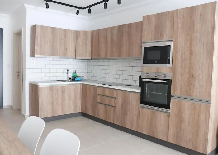 2br - Quiet Coastal Escape