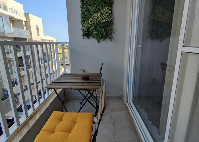 2br - Quiet Coastal Escape Appartement